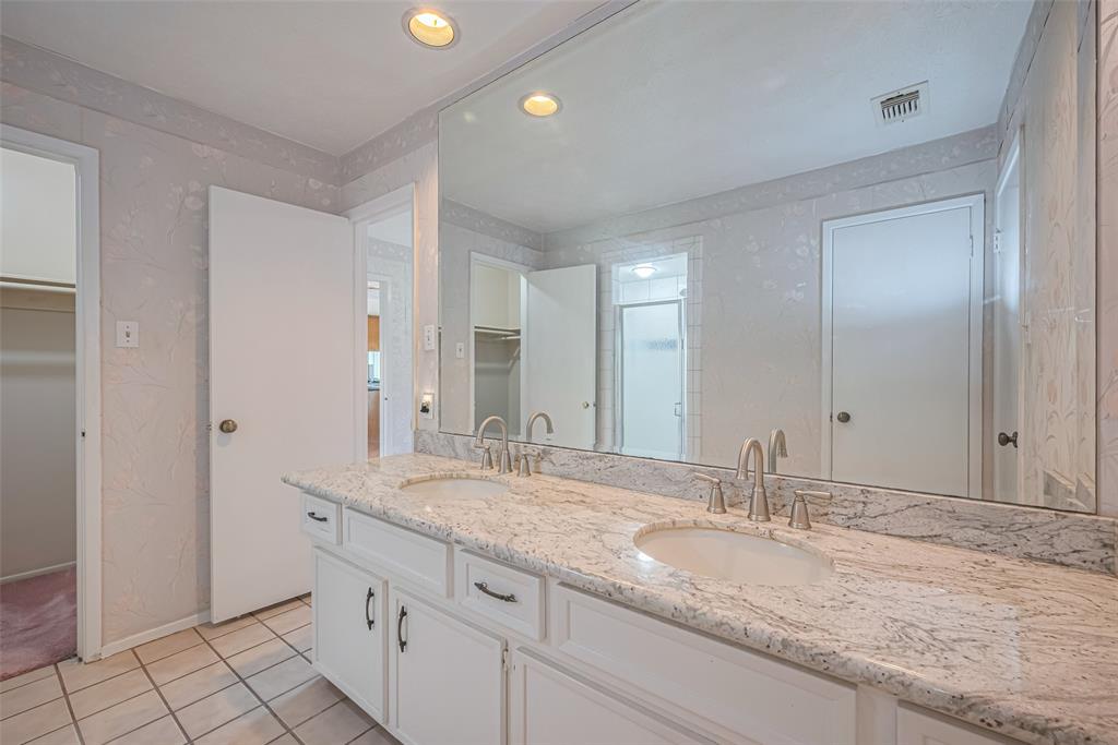11935 Brook Meadows Lane, Meadows Place, Texas image 19