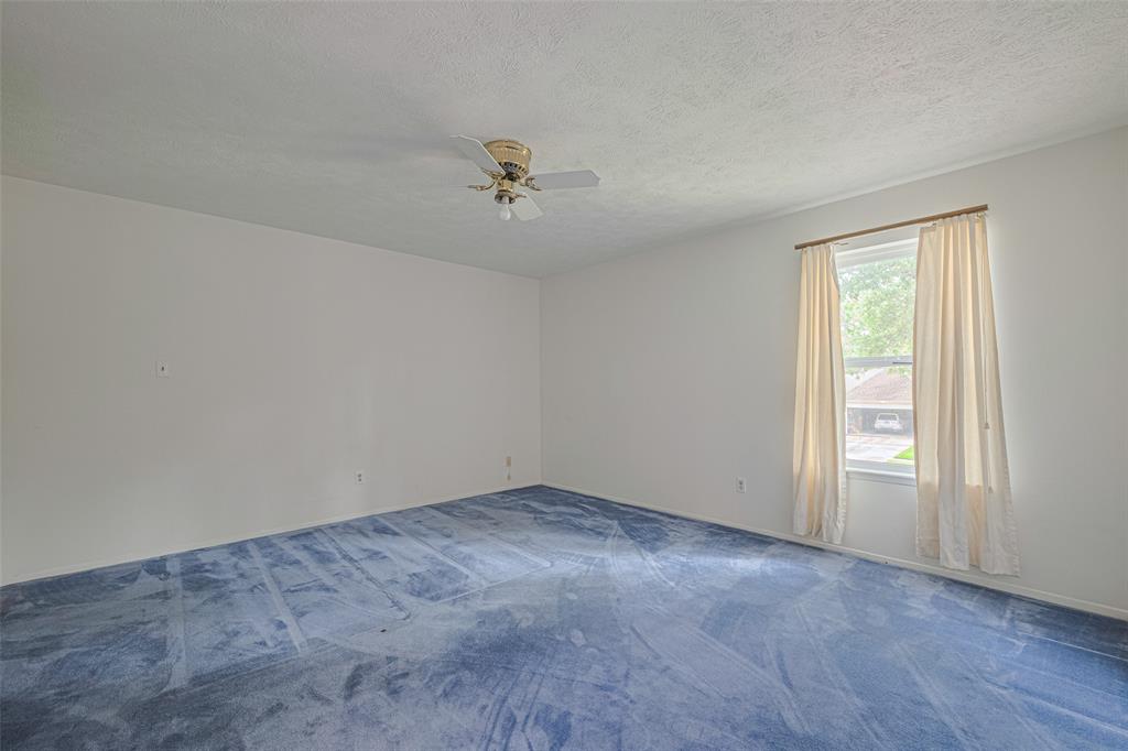 11935 Brook Meadows Lane, Meadows Place, Texas image 27