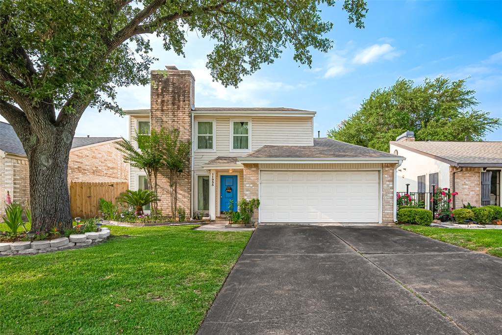 11935 Brook Meadows Lane, Meadows Place, Texas image 1