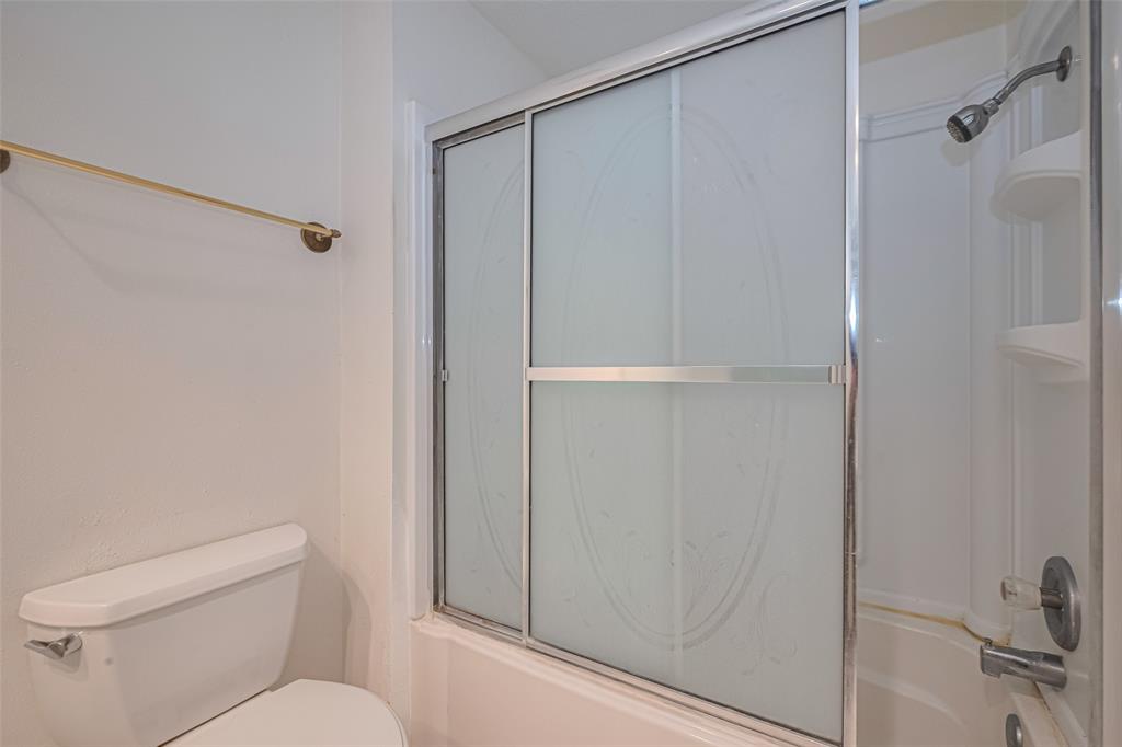 11935 Brook Meadows Lane, Meadows Place, Texas image 32
