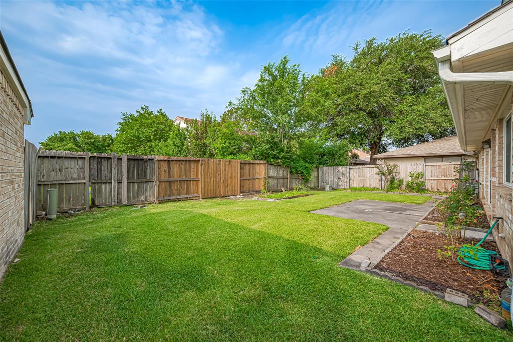 11935 Brook Meadows Lane, Meadows Place, Texas image 39
