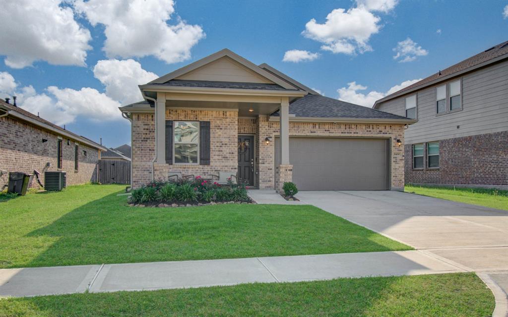 8430 Baywatch Circle, Baytown, Texas image 3