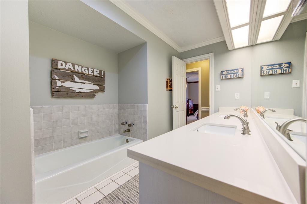 18322 Running Vine Lane, Spring, Texas image 41