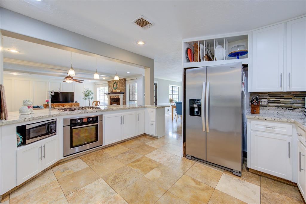 18322 Running Vine Lane, Spring, Texas image 26