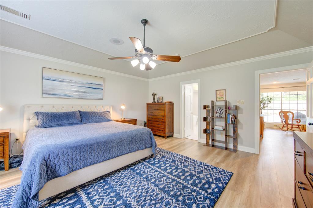 18322 Running Vine Lane, Spring, Texas image 16