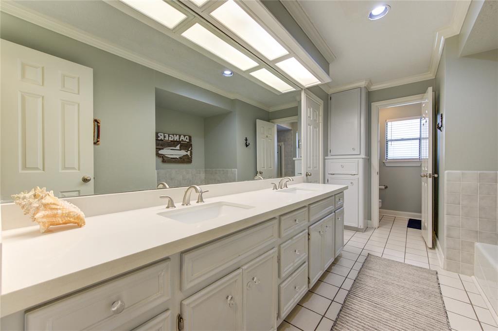 18322 Running Vine Lane, Spring, Texas image 40