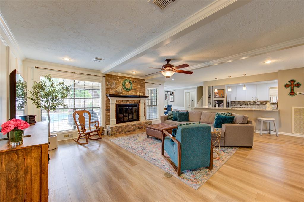 18322 Running Vine Lane, Spring, Texas image 11