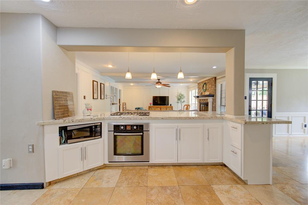 18322 Running Vine Lane, Spring, Texas image 24