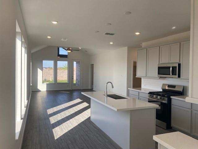 9010 Selwyn Pointe Way, Cypress, Texas image 2