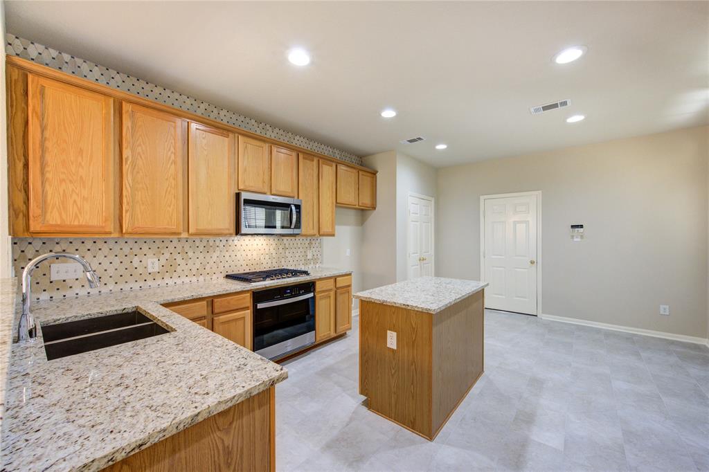 10827 Avenel Iron Drive, Houston, Texas image 3