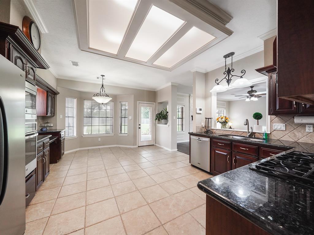 2202 Canterbury Court, Deer Park, Texas image 39
