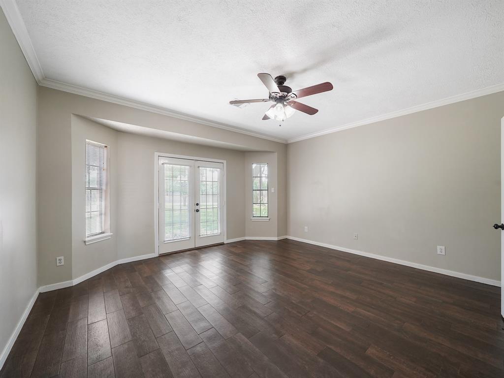 2202 Canterbury Court, Deer Park, Texas image 10