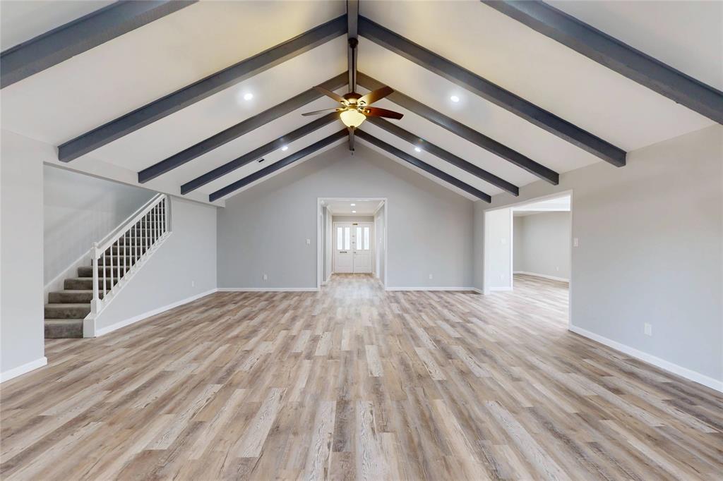 2206 Carriage Lane