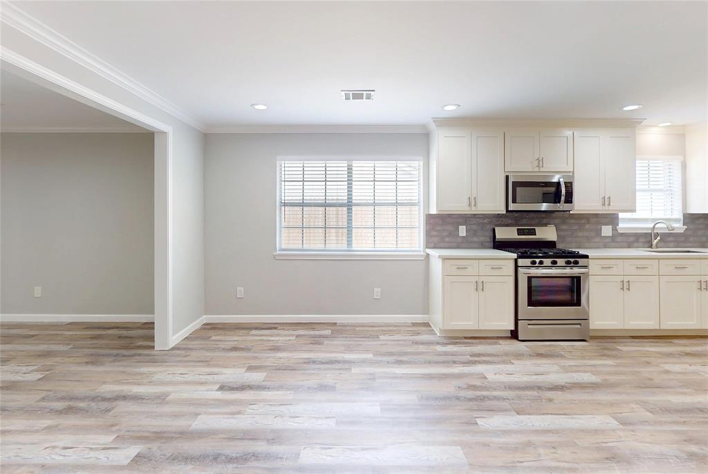 2206 Carriage Lane