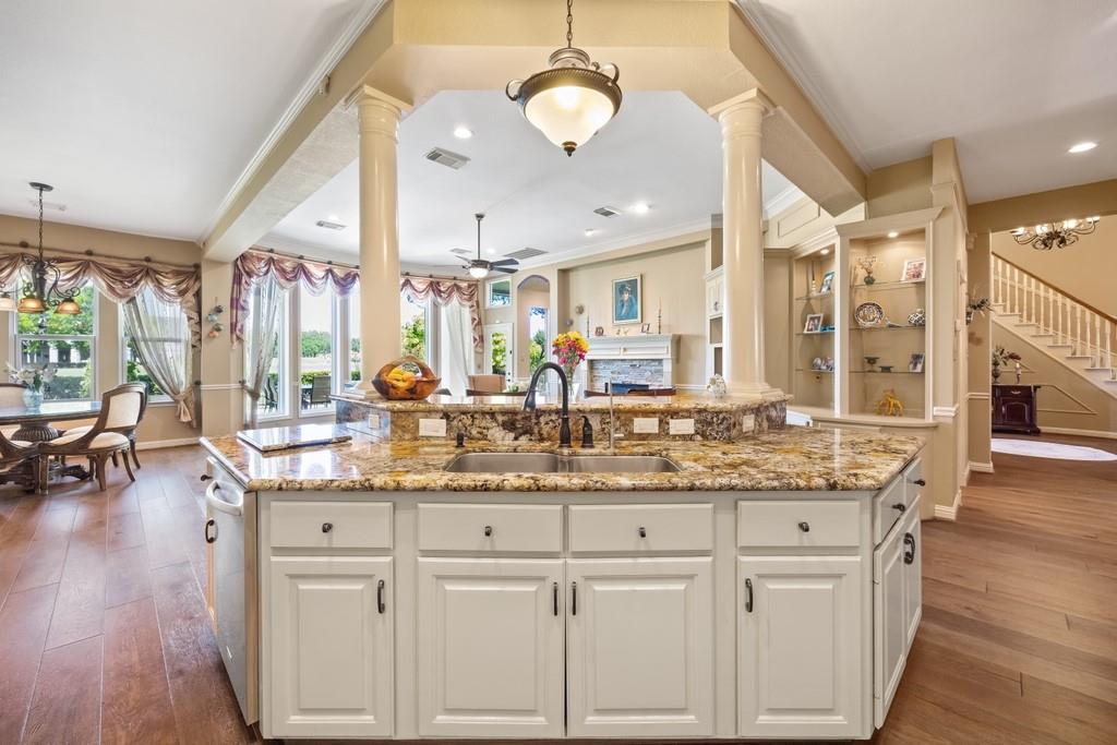 3215 Riviera Drive, Sugar Land, Texas image 12
