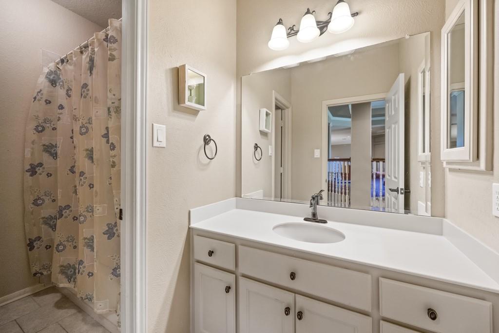 3215 Riviera Drive, Sugar Land, Texas image 30