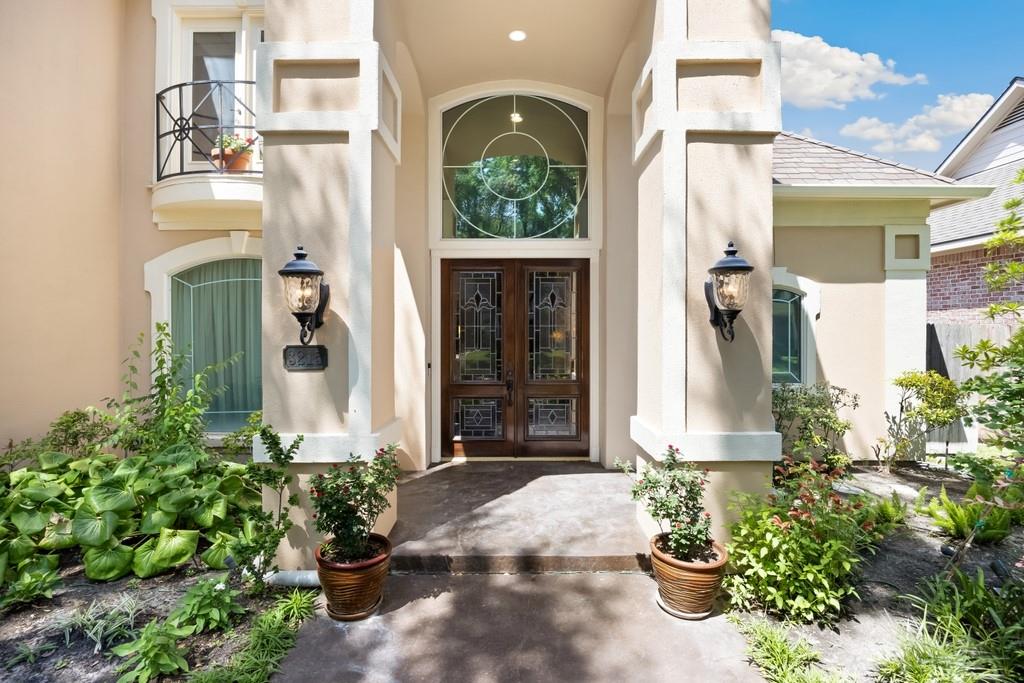 3215 Riviera Drive