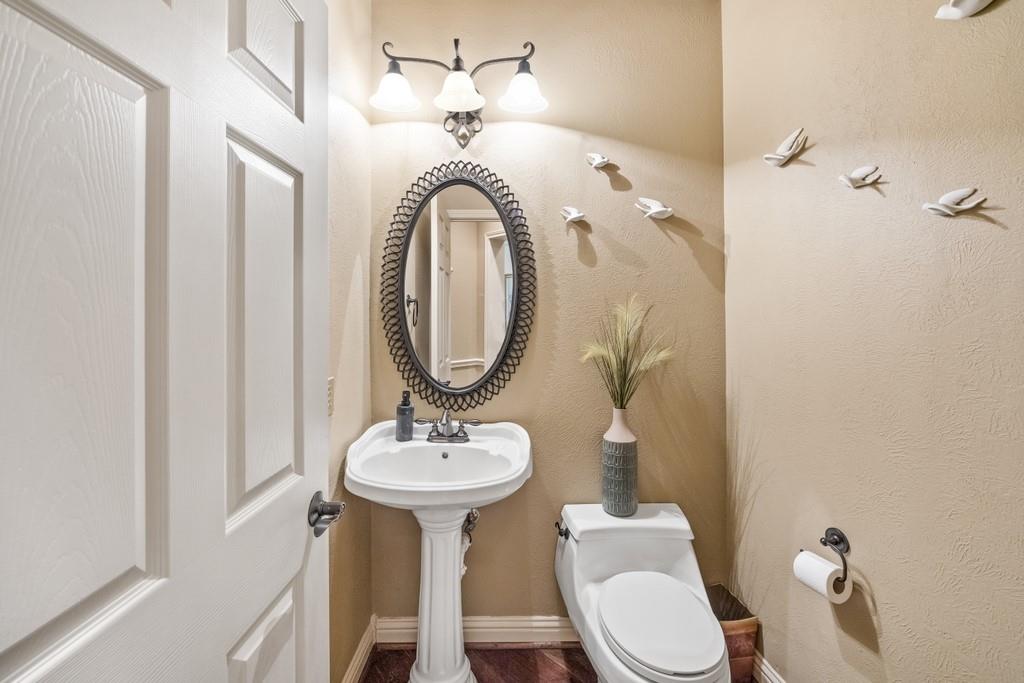 3215 Riviera Drive, Sugar Land, Texas image 25