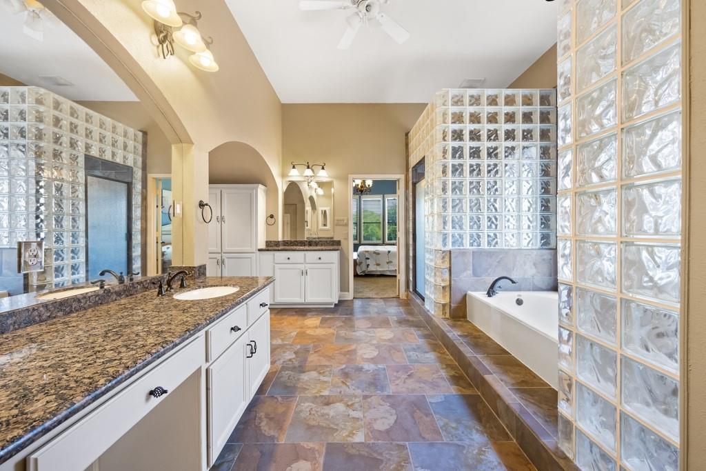 3215 Riviera Drive, Sugar Land, Texas image 24