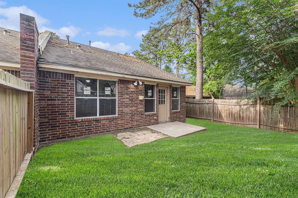 1734 Hazelwood Street, Conroe, Texas image 18
