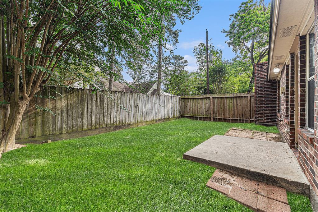 1734 Hazelwood Street, Conroe, Texas image 16