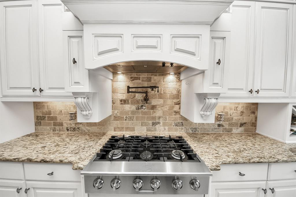 18910 Winding Atwood Lane, Tomball, Texas image 16