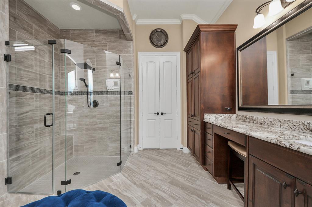 18910 Winding Atwood Lane, Tomball, Texas image 18