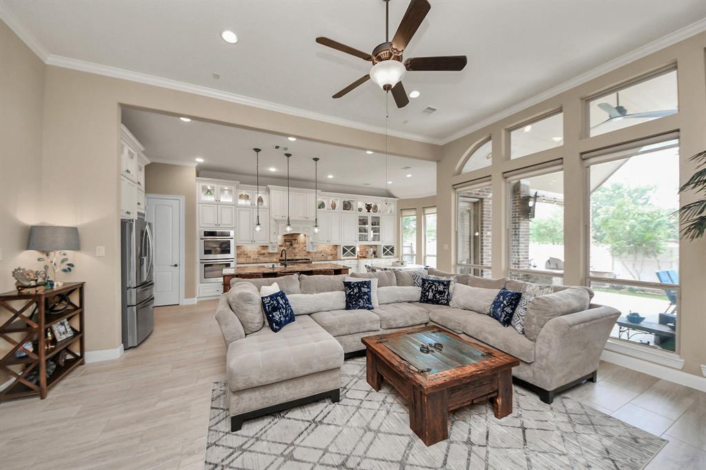 18910 Winding Atwood Lane, Tomball, Texas image 11