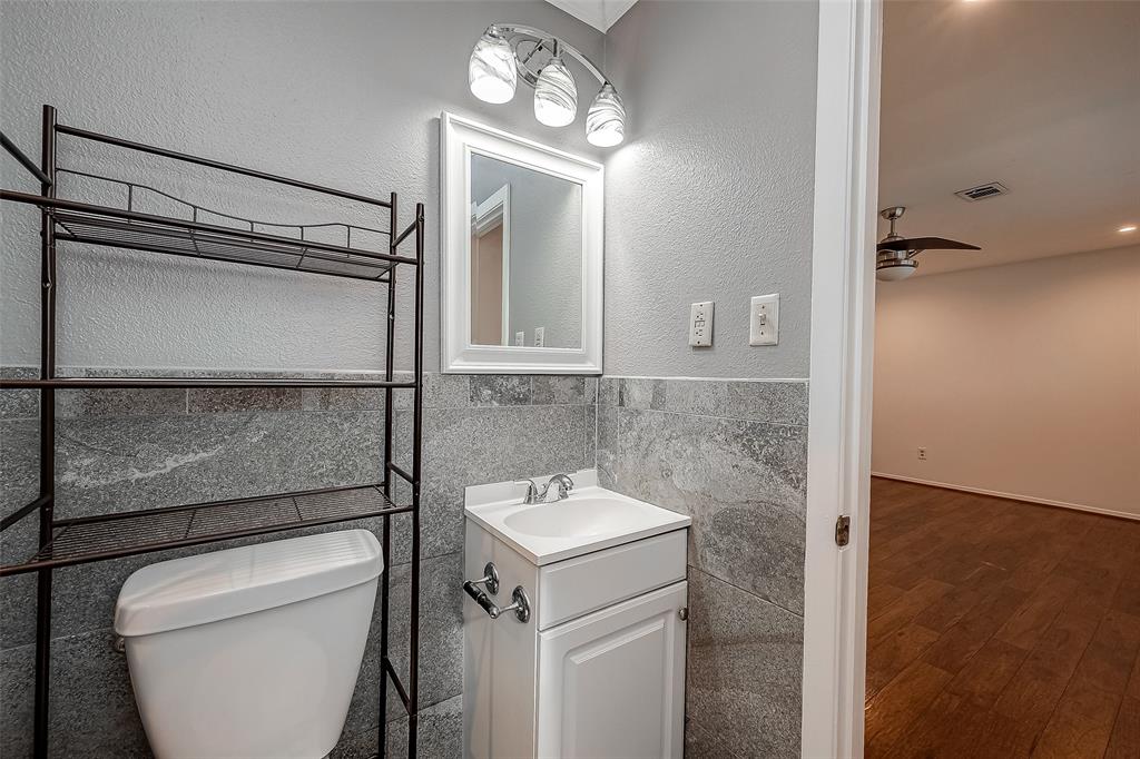 Houston, Texas 77015, United States, 3 Bedrooms Bedrooms, ,2 BathroomsBathrooms,Residential,Active,48037