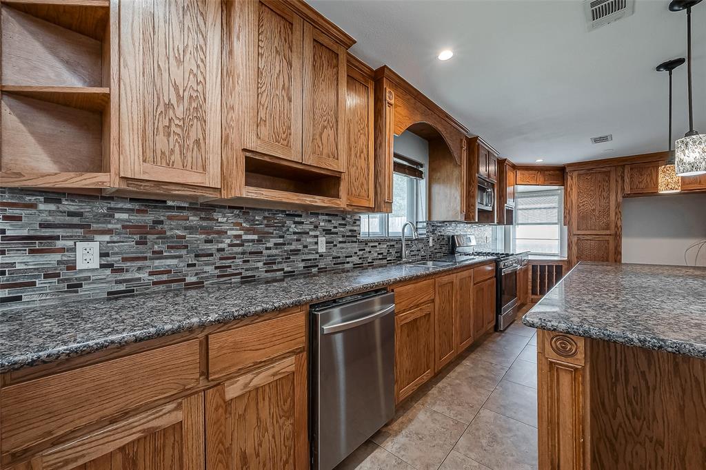 Houston, Texas 77015, United States, 3 Bedrooms Bedrooms, ,2 BathroomsBathrooms,Residential,Active,48037