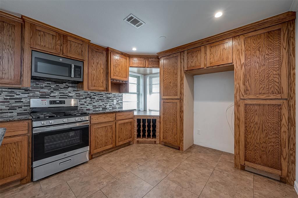 Houston, Texas 77015, United States, 3 Bedrooms Bedrooms, ,2 BathroomsBathrooms,Residential,Active,48037