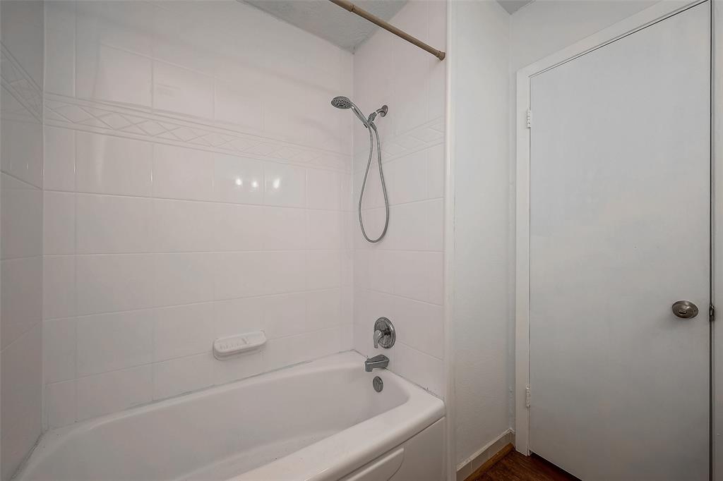 Houston, Texas 77015, United States, 3 Bedrooms Bedrooms, ,2 BathroomsBathrooms,Residential,Active,48037