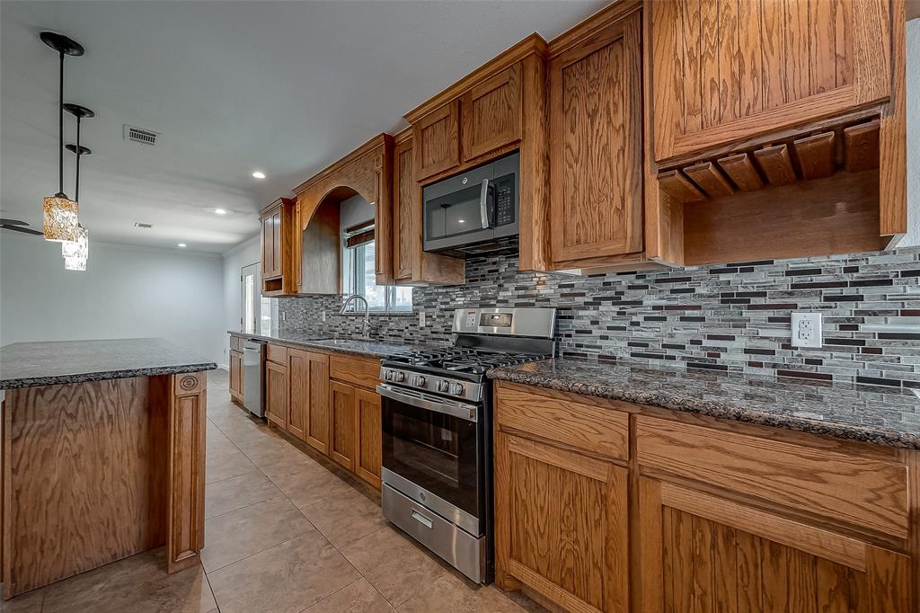 Houston, Texas 77015, United States, 3 Bedrooms Bedrooms, ,2 BathroomsBathrooms,Residential,Active,48037