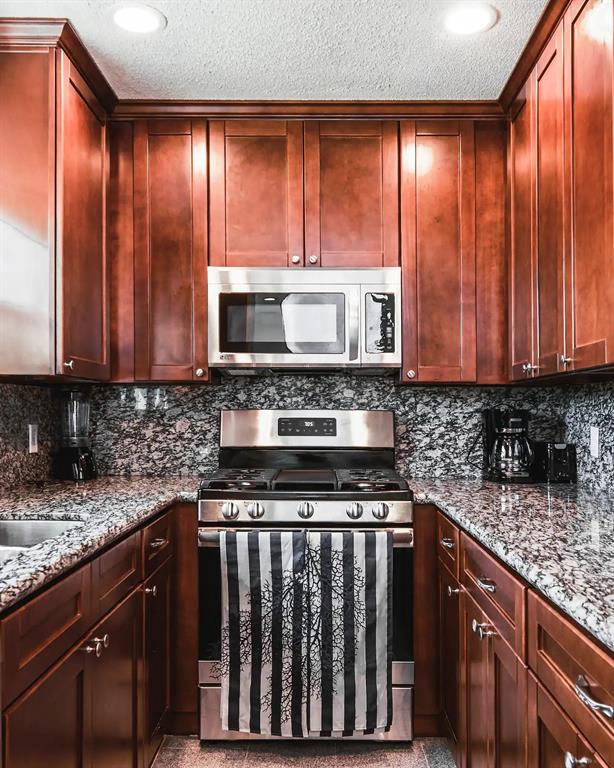 2507 37th Street, Galveston, Texas image 9