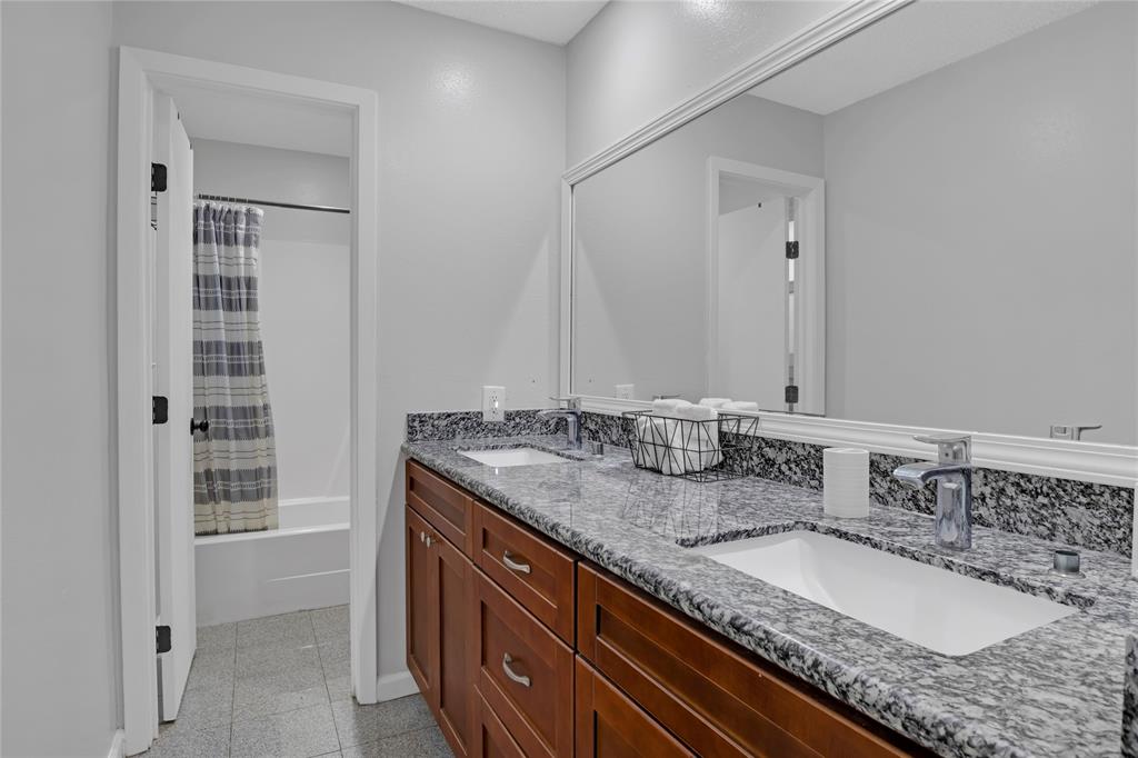 2507 37th Street, Galveston, Texas image 16