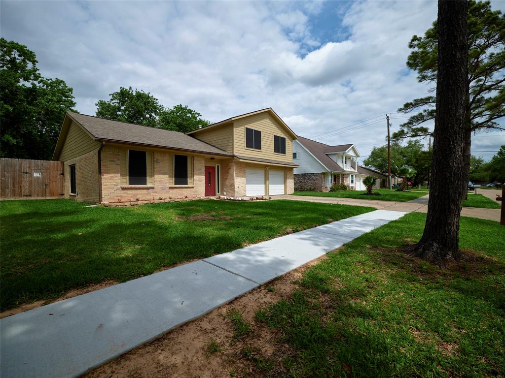 11706 Blair Meadow Drive, Meadows Place, Texas image 34