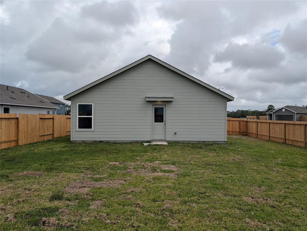 252 Dallas Drive, Angleton, Texas image 6