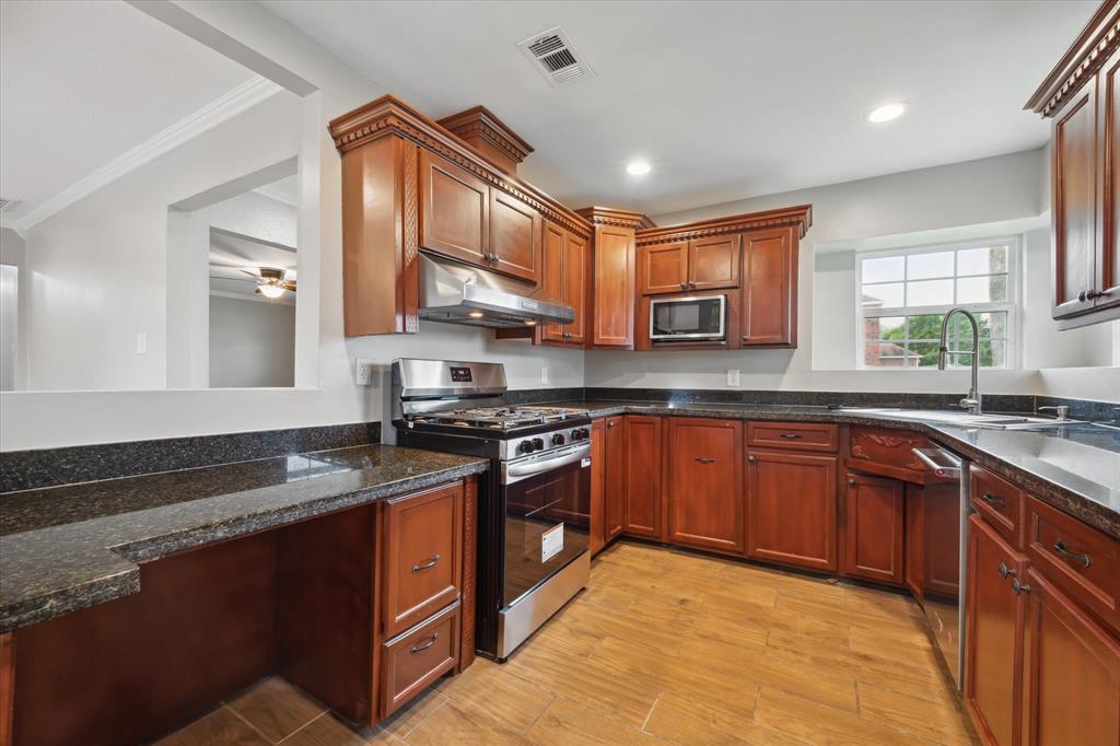 18203 Kings Row