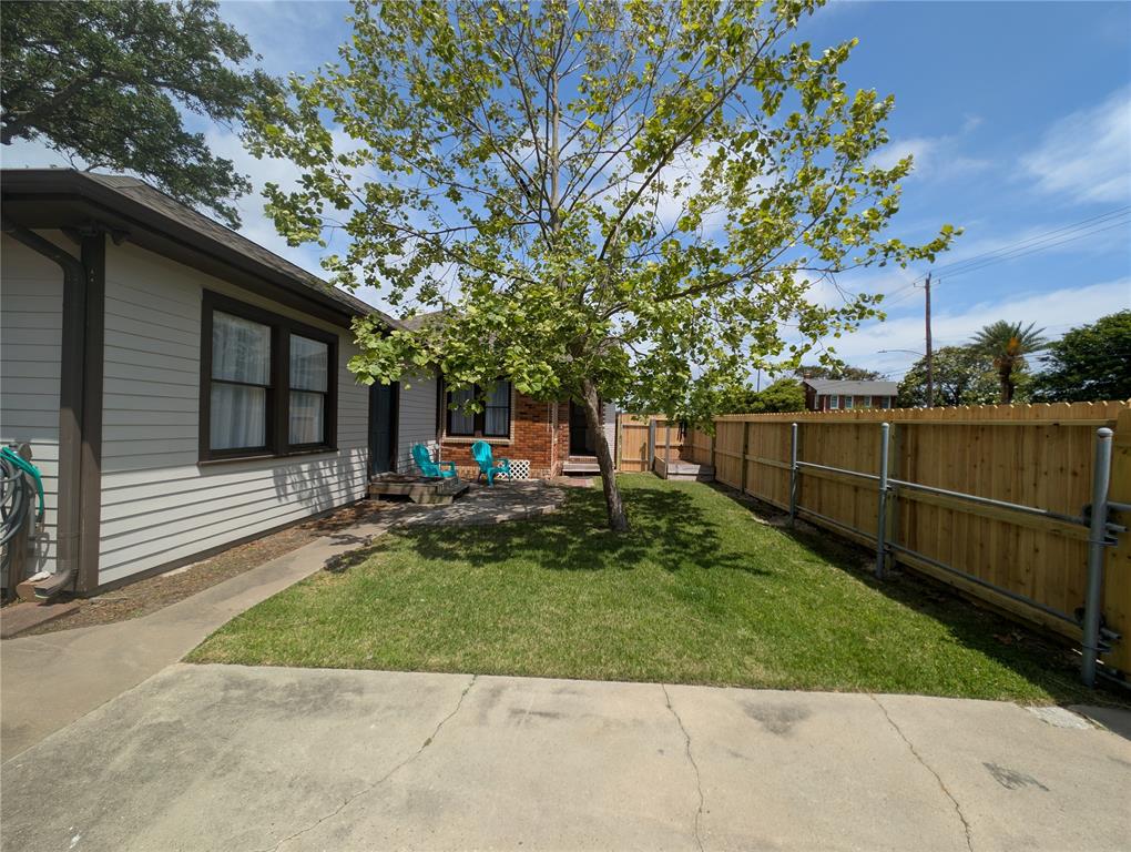 4701 Woodrow Avenue, Galveston, Texas image 24