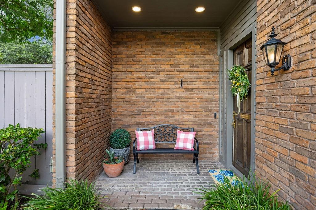 6000 Sugar Hill Drive #1, Houston, Texas image 2