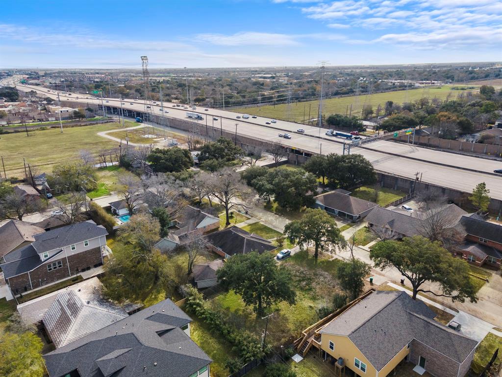 4314 Woodvalley Drive, Houston, Texas image 9