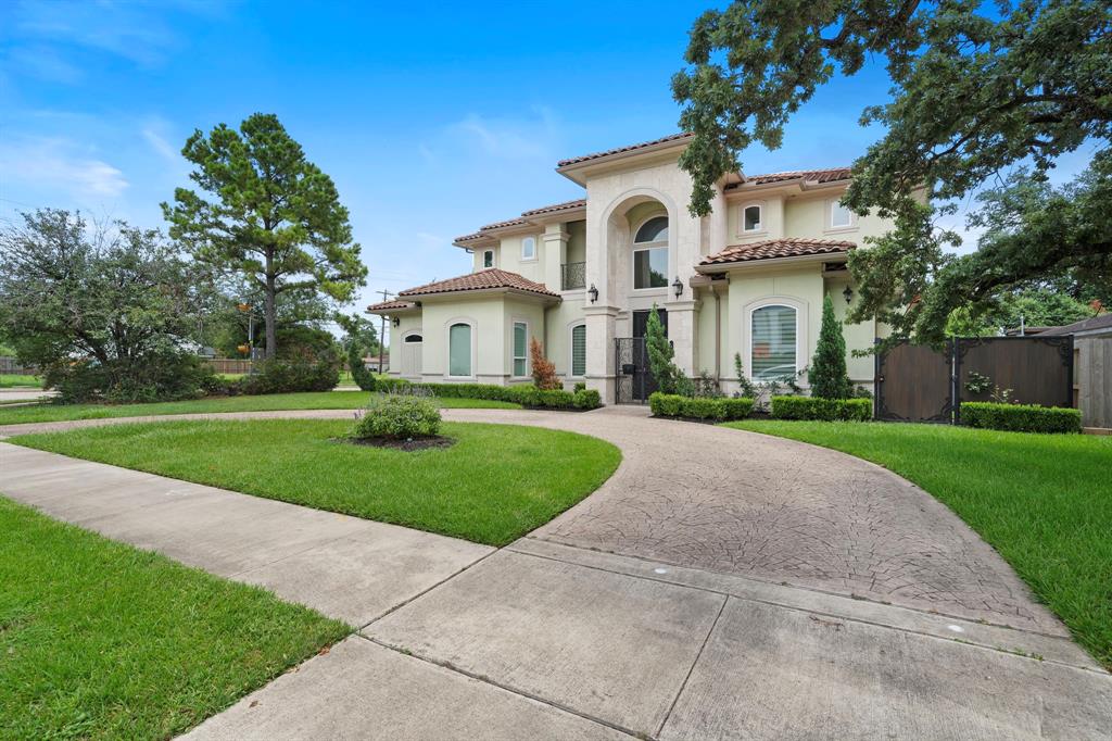 9761 Westview Drive