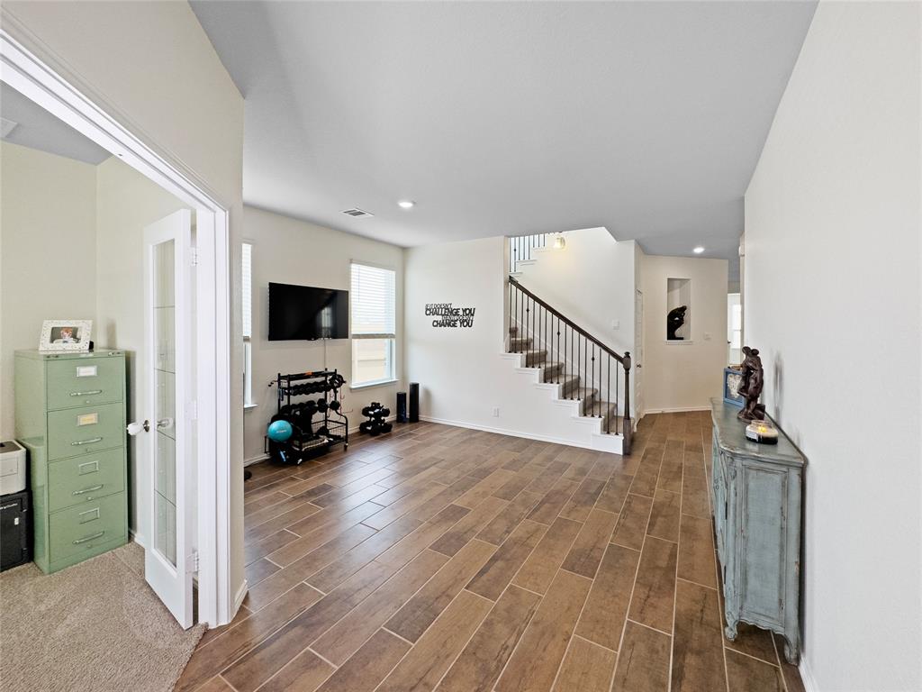 327 Steele Way