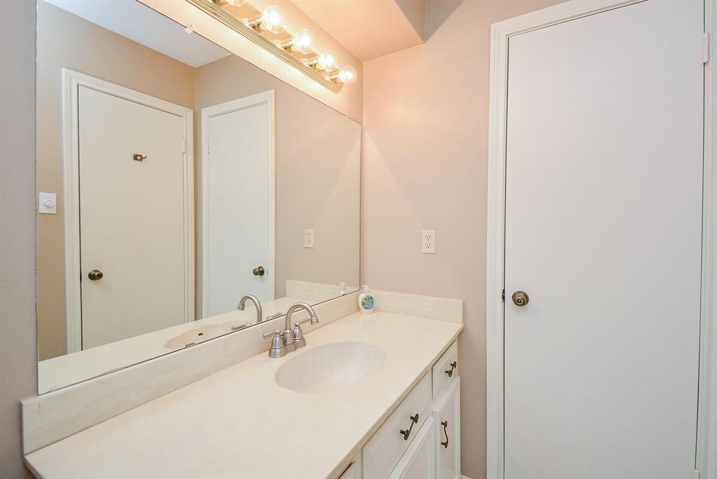 17123 Beaver Springs Drive #10, Houston, Texas image 13