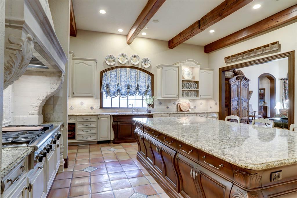 36 Saddlebrook Court, Tomball, Texas image 13