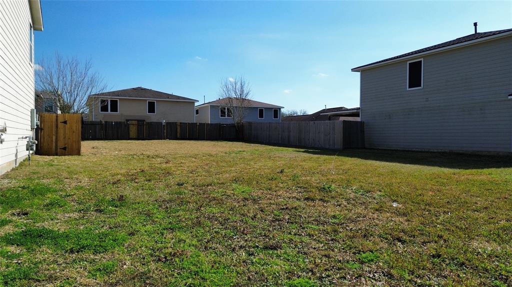 8414 Broadleaf Avenue, Baytown, Texas image 4