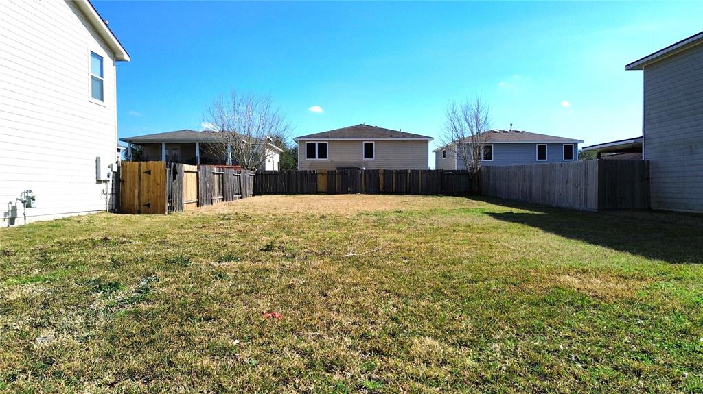 8414 Broadleaf Avenue, Baytown, Texas image 3