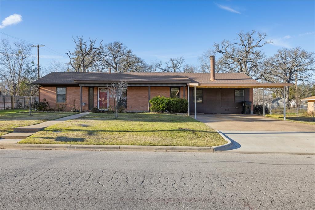 902 Mitchell Street, Bryan, Texas image 2