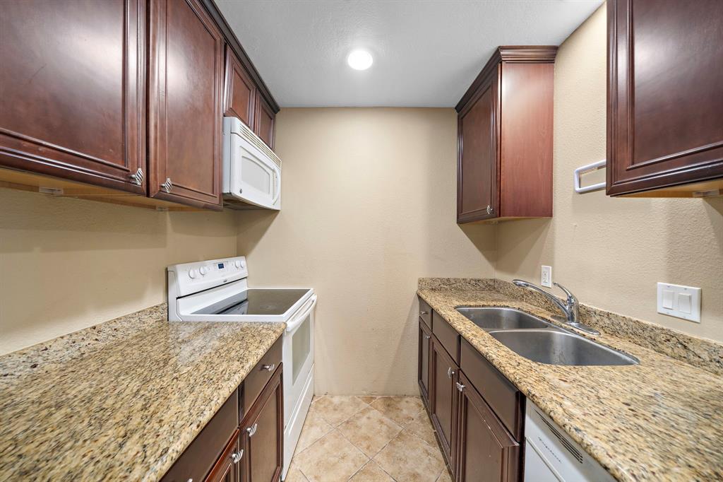 9009 Richmond Avenue #702, Houston, Texas image 5
