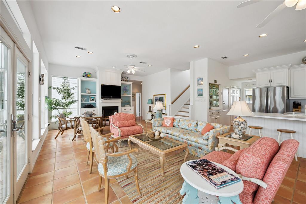 4100 Sand Crab Lane, Galveston, Texas image 4